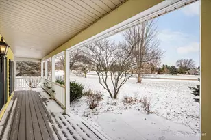 5N022 Hunters Ln, Saint Charles, IL 60175 - Photo 5