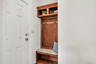 305 Legacy Ct, Grayslake, IL 60030 - Photo 19