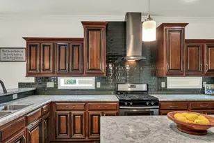 305 Legacy Ct, Grayslake, IL 60030 - Photo 7