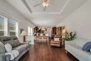 305 Legacy Ct, Grayslake, IL 60030 - Photo 5