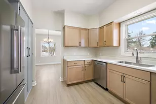 101 Sun St, Stelle, IL 60919 - Photo 11