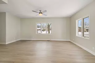 101 Sun St, Stelle, IL 60919 - Photo 5