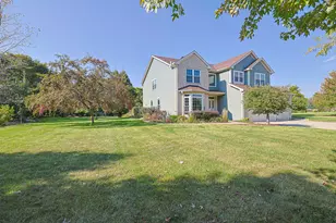 8789 Bentley Ln, Spring Grove, IL 60081 - Photo 3