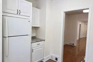 803 Broadway Ave, North Chicago, IL 60064 - Photo 27