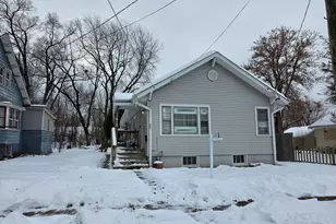 803 Broadway Ave, North Chicago, IL 60064 - Photo 3