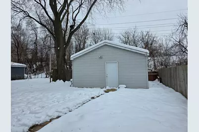 803 Broadway Avenue, North Chicago, IL 60064 - Photo 33