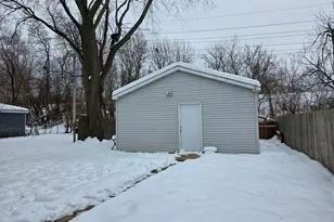 803 Broadway Ave, North Chicago, IL 60064 - Photo 33