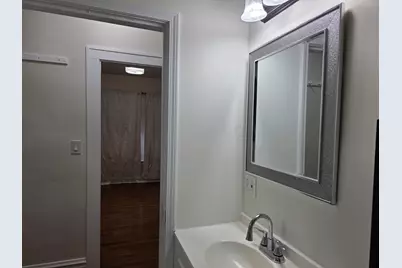 803 Broadway Avenue, North Chicago, IL 60064 - Photo 15