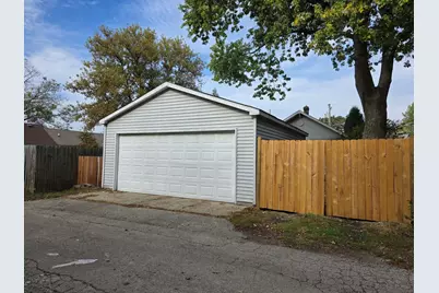 803 Broadway Avenue, North Chicago, IL 60064 - Photo 35