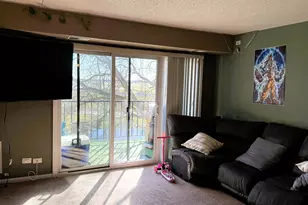 350 Plum Creek Dr, Wheeling, IL 60090 - Photo 13