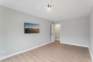 8650 Ferris Ave, Morton Grove, IL 60053 - Photo 23