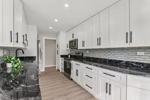 8650 Ferris Ave, Morton Grove, IL 60053 - Photo 11