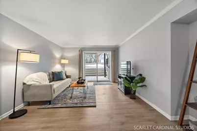 1484 Stonebridge Circle #B2, Wheaton, IL 60189 - Photo 3