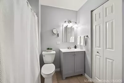 1484 Stonebridge Circle #B2, Wheaton, IL 60189 - Photo 7