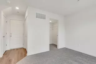 575 Yosemite Wy, Mundelein, IL 60060 - Photo 11