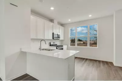 575 Yosemite Way, Mundelein, IL 60060 - Photo 5