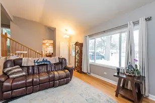 37114 N Shirley Dr, Gurnee, IL 60031 - Photo 3