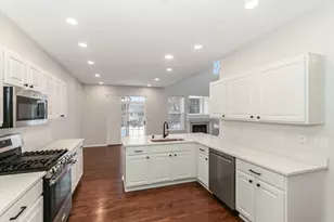 7 Shade Tree Ct, Algonquin, IL 60102 - Photo 11