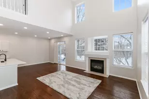 7 Shade Tree Ct, Algonquin, IL 60102 - Photo 5