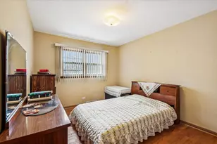 8516 N Ozanam Ave, Niles, IL 60714 - Photo 7