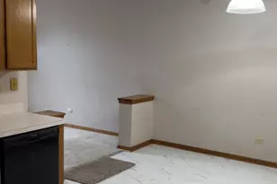 5120 Deblin Ln, Oak Lawn, IL 60453 - Photo 3