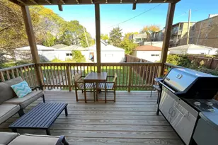 2548 W Argyle St, Chicago, IL 60625 - Photo 11