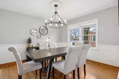 309 N Clinton Avenue, Elmhurst, IL 60126 - Photo 11