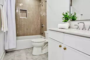 9396 Landings Ln, Des Plaines, IL 60016 - Photo 21