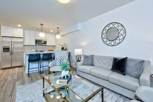 9396 Landings Ln, Des Plaines, IL 60016 - Photo 15