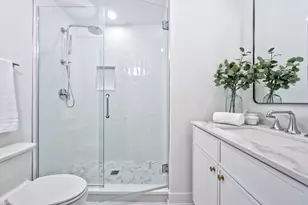 9396 Landings Ln, Des Plaines, IL 60016 - Photo 19