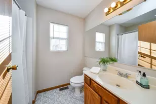 119 Canton Ln, Streamwood, IL 60107 - Photo 17