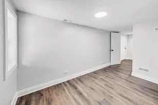 1839 W Henderson St, Chicago, IL 60657 - Photo 51