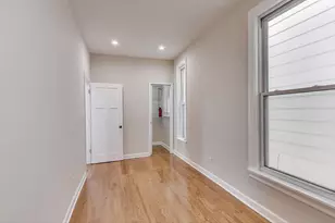 1839 W Henderson St, Chicago, IL 60657 - Photo 11