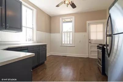 1839 W Henderson Street, Chicago, IL 60657 - Photo 17