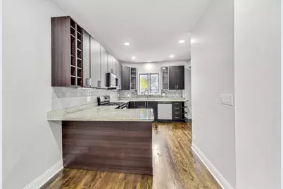 1839 W Henderson Street, Chicago, IL 60657 - Photo 35