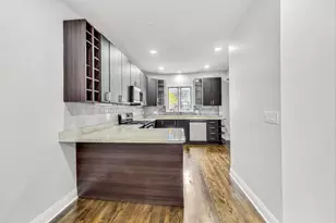 1839 W Henderson St, Chicago, IL 60657 - Photo 35