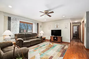 24735 S Michaels St, Crete, IL 60417 - Photo 9