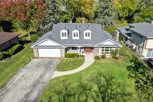 531 Bonnie Brae Rd, Hinsdale, IL 60521 - Photo 3