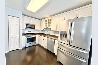 898 Emerald Drive, Pingree Grove, IL 60140 - Photo 9