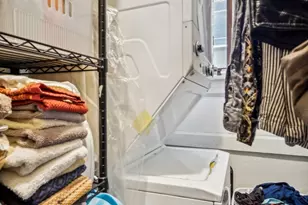 1410 W Cornelia St, Chicago, IL 60657 - Photo 11