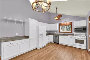 1908 Barberry Cir, Champaign, IL 61821 - Photo 9