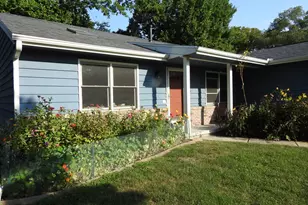 1908 Barberry Cir, Champaign, IL 61821 - Photo 5