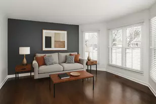 1080 Ridgefield Cir, Carol Stream, IL 60188 - Photo 3