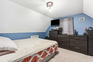 552 Simms St, Aurora, IL 60505 - Photo 9