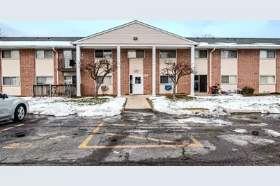 685 E Fullerton Avenue #201, Glendale Heights, IL 60139 - Photo 3