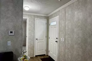 616 6th St, Bloomington, IL 61704 - Photo 11