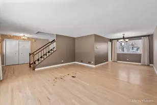 4452 Burgundy Pl, Lisle, IL 60532 - Photo 3