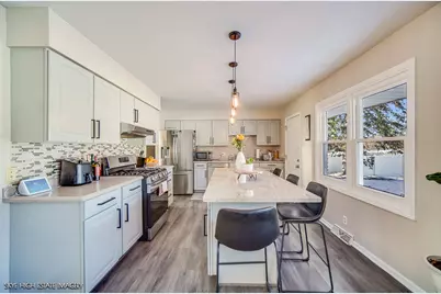 113 April Lane, North Aurora, IL 60542 - Photo 9