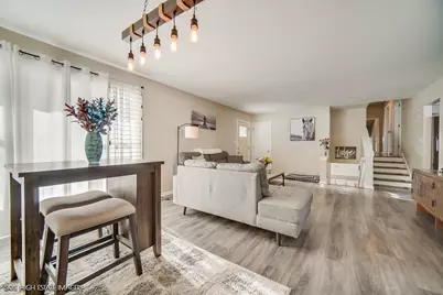 113 April Lane, North Aurora, IL 60542 - Photo 3