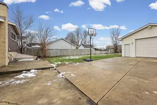 1N742 Forest Ave, Glen Ellyn, IL 60137 - Photo 31